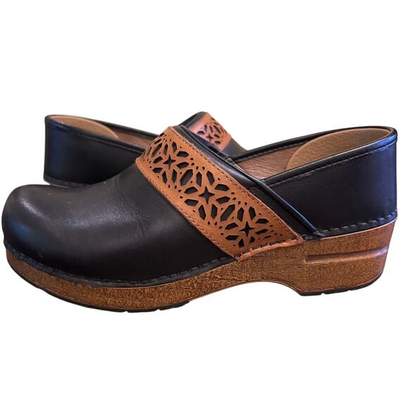 Dansko Black & Brown Leather Comfort Clogs Women's Size 39 8.5 9 Boho Shoes Chic - Picture 1 of 8